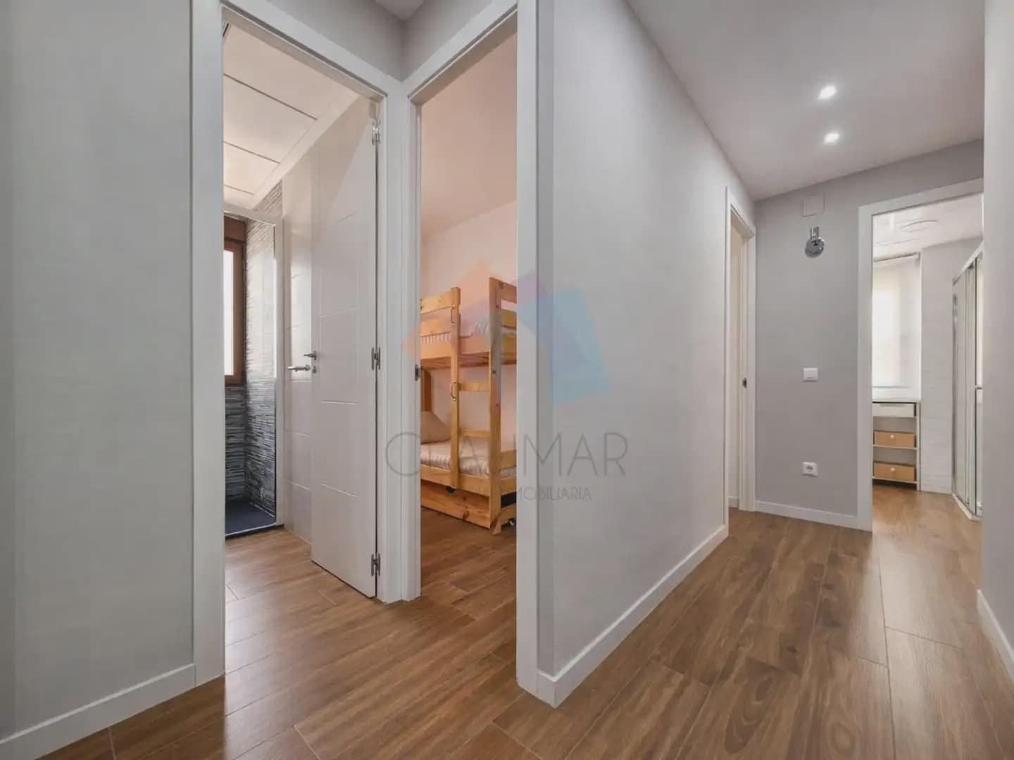 3 slaapkamer Flat te huur in Gandia met garage - € 975 (Ref: 10060813)