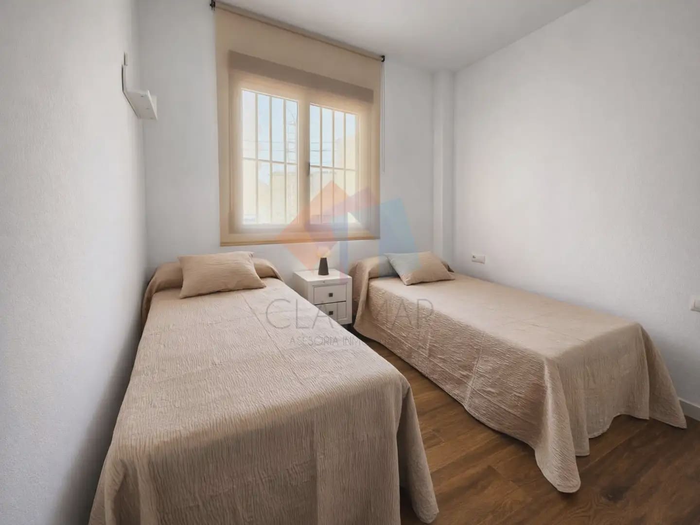 3 slaapkamer Flat te huur in Gandia met garage - € 975 (Ref: 10060813)