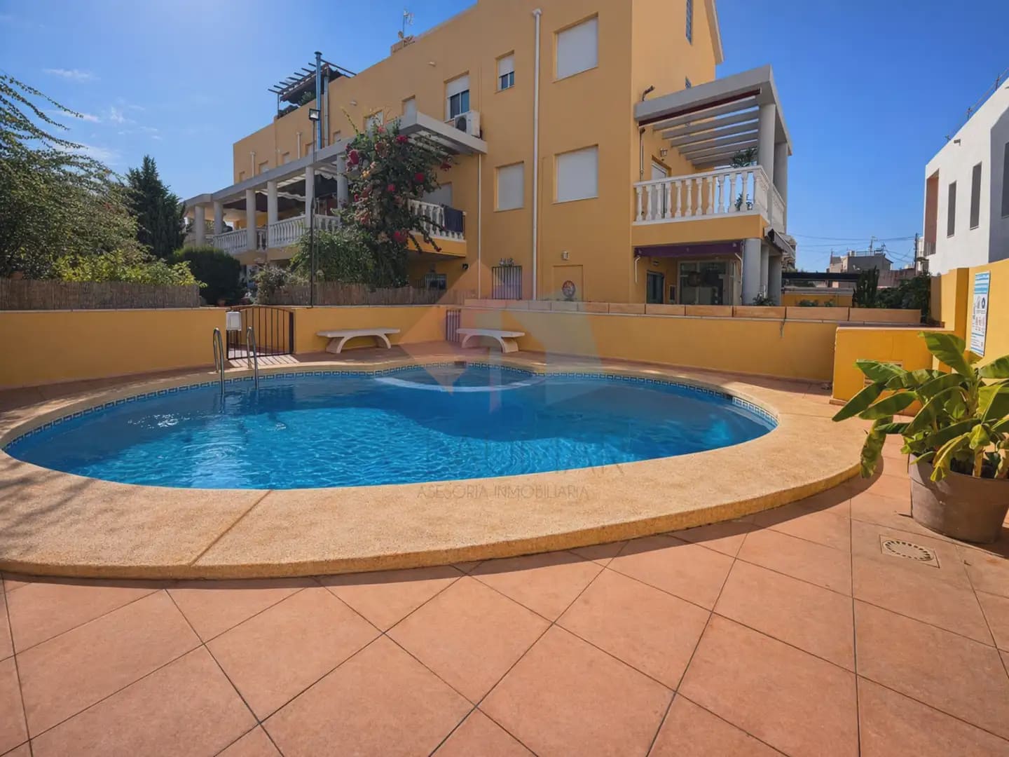 4 bedroom Terraced Villa for sale in Daimus with pool - € 349,900 (Ref: 10065015)