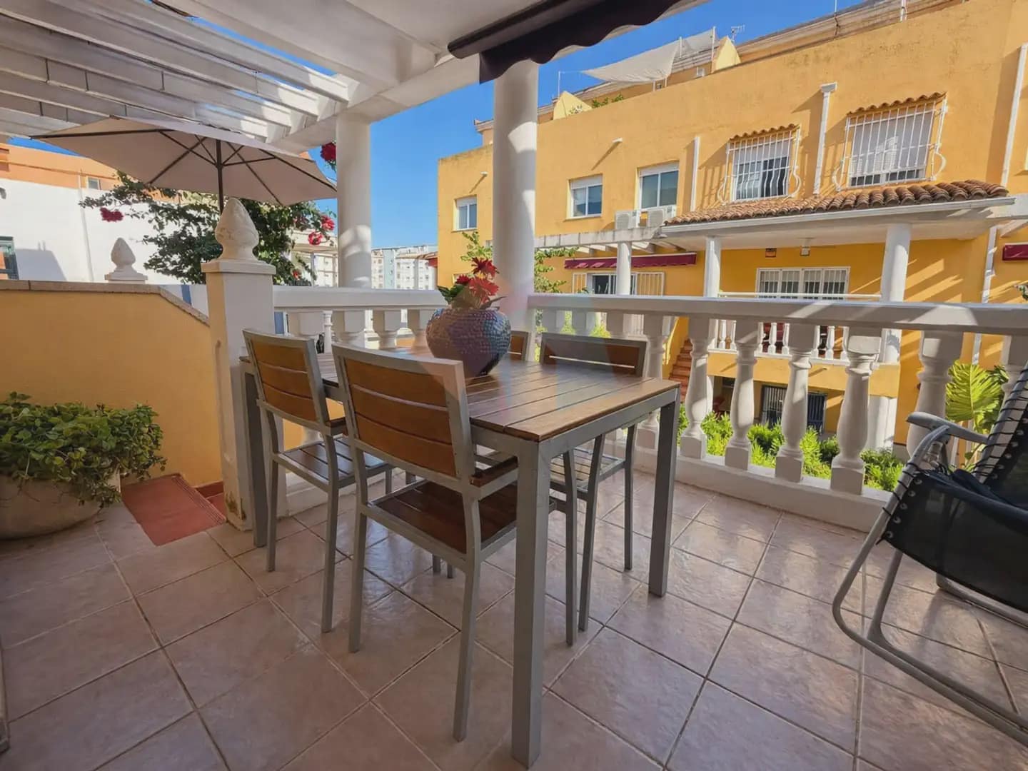 4 bedroom Terraced Villa for sale in Daimus with pool - € 349,900 (Ref: 10065015)