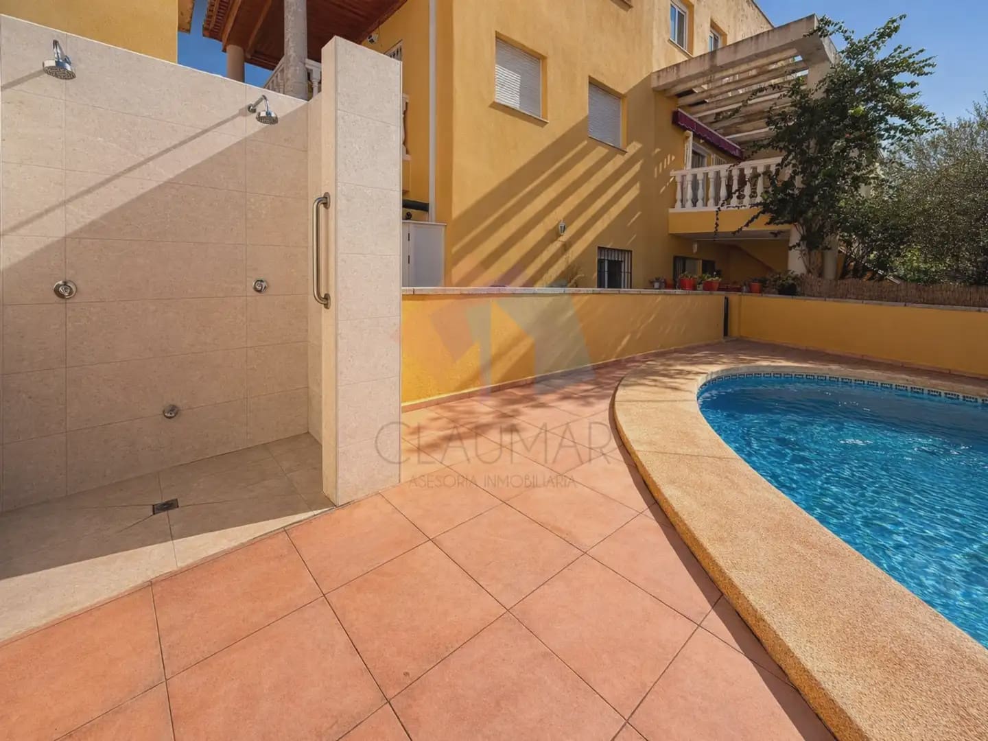 4 bedroom Terraced Villa for sale in Daimus with pool - € 349,900 (Ref: 10065015)
