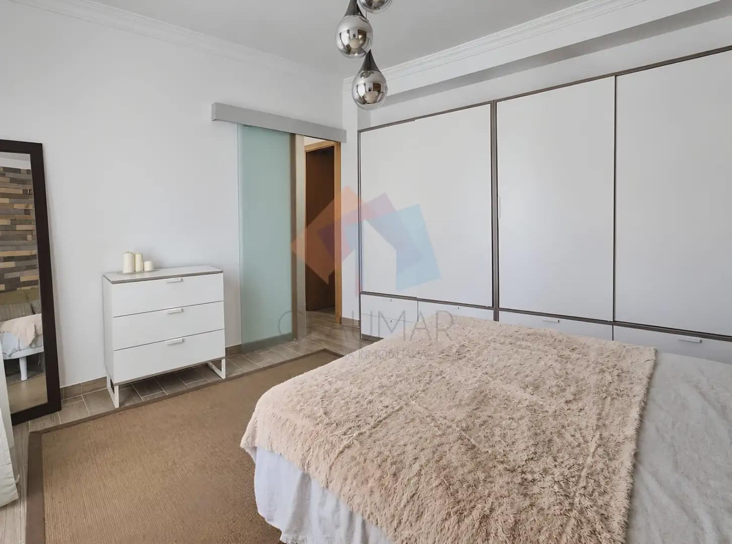 Casa de 6 habitaciones en Oliva en venta - 220.000 € (Ref: 10084938)