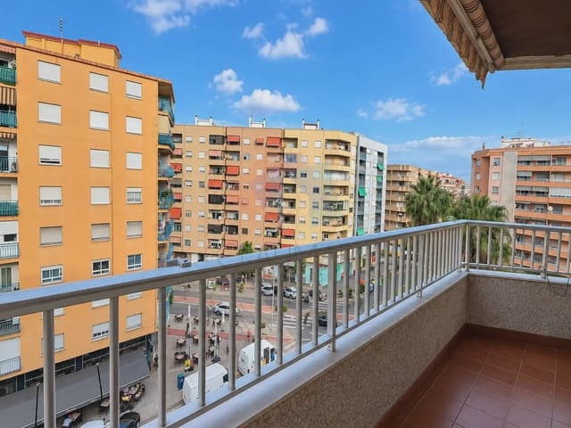 4 chambre Appartement à vendre à Gandia - 209 000 € (Ref: 10156962)