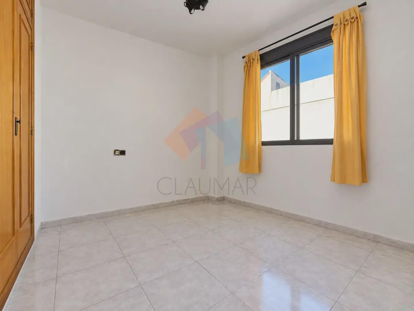 4 bedroom Flat for sale in Miramar - € 199,900 (Ref: 10166809)