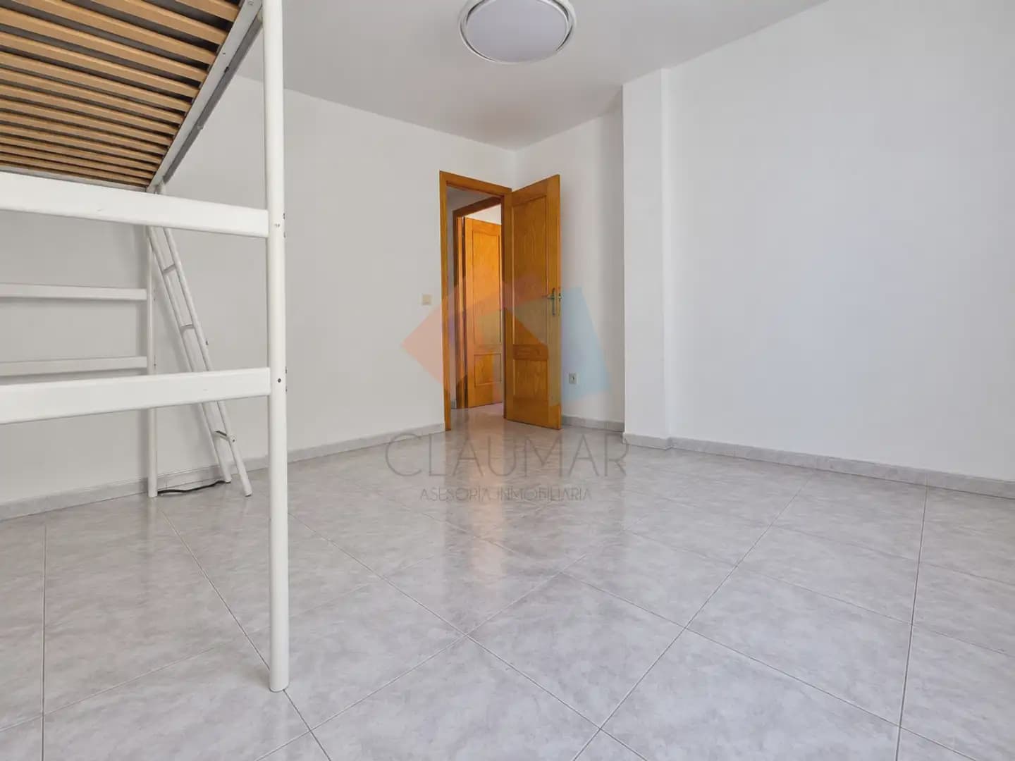 4 bedroom Flat for sale in Miramar - € 199,900 (Ref: 10166809)