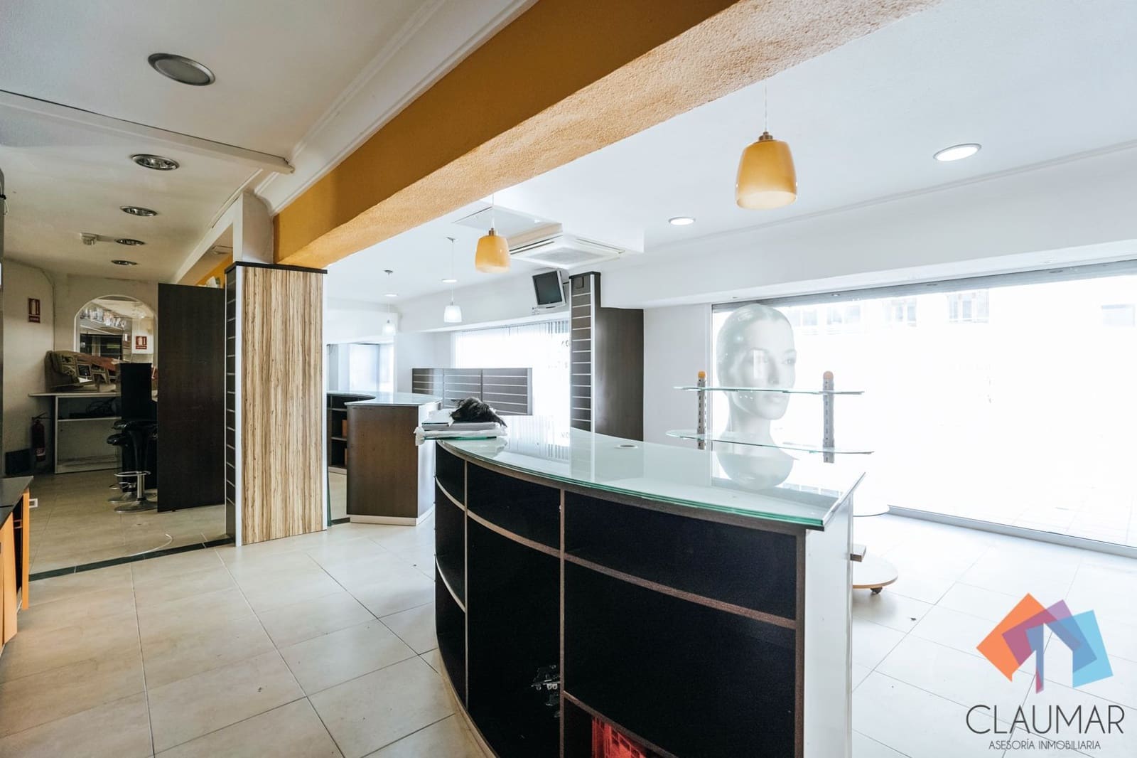 Commercieel te koop in Gandia - € 165.000 (Ref: 8040198)