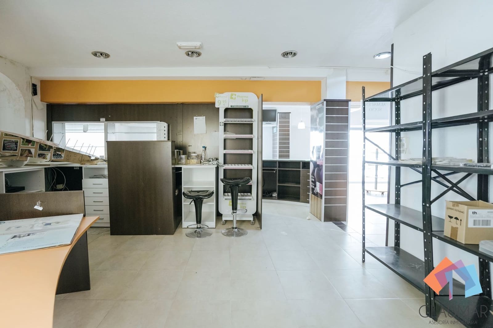 Commercieel te koop in Gandia - € 165.000 (Ref: 8040198)