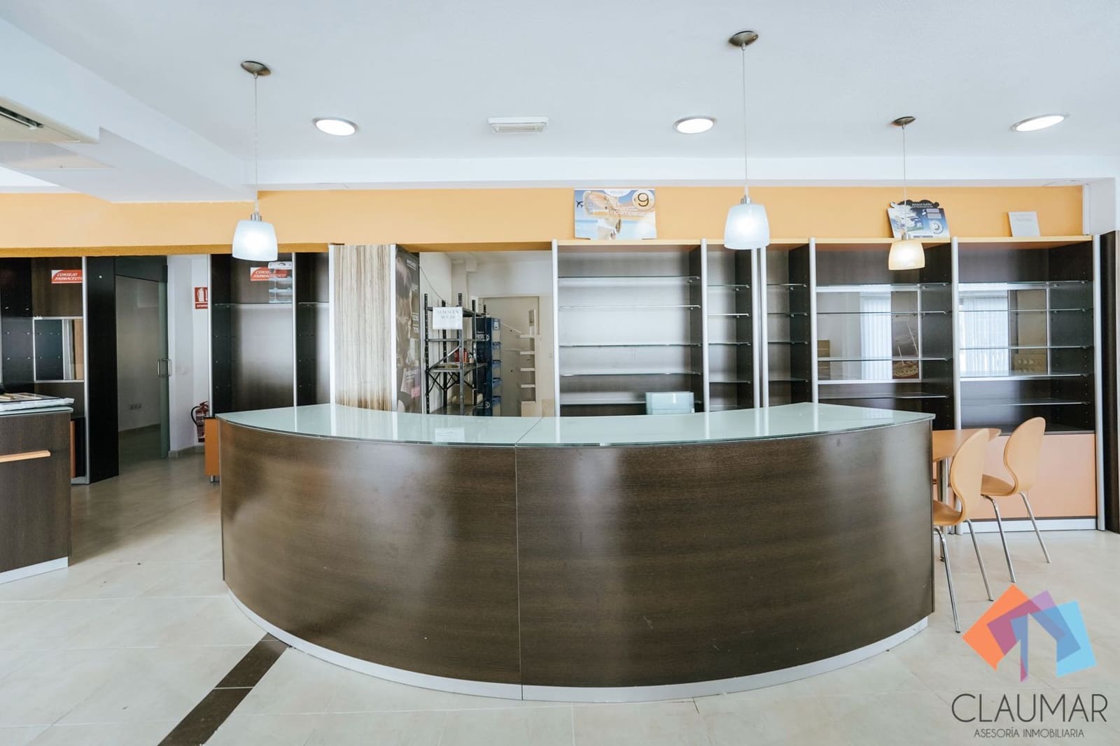 Commercieel te koop in Gandia - € 165.000 (Ref: 8040198)