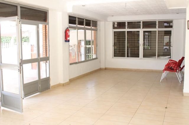 Erhverv til salg i Gandia - € 280.000 (Ref: 8040210)