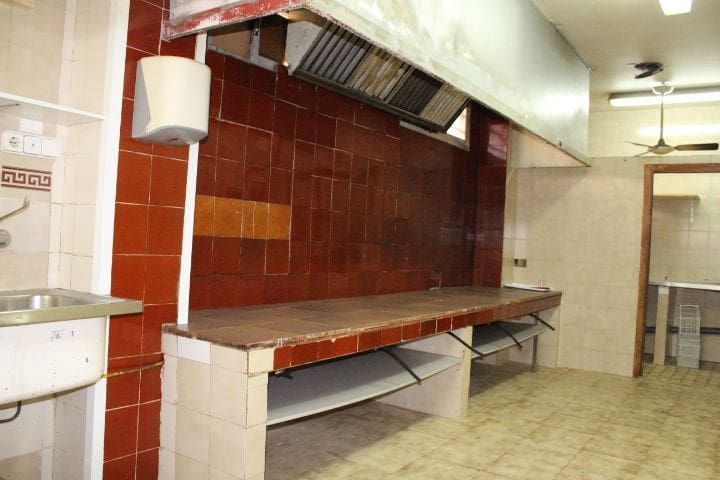 Erhverv til salg i Gandia - € 280.000 (Ref: 8040210)