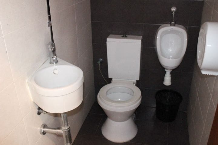 Erhverv til salg i Gandia - € 280.000 (Ref: 8040210)