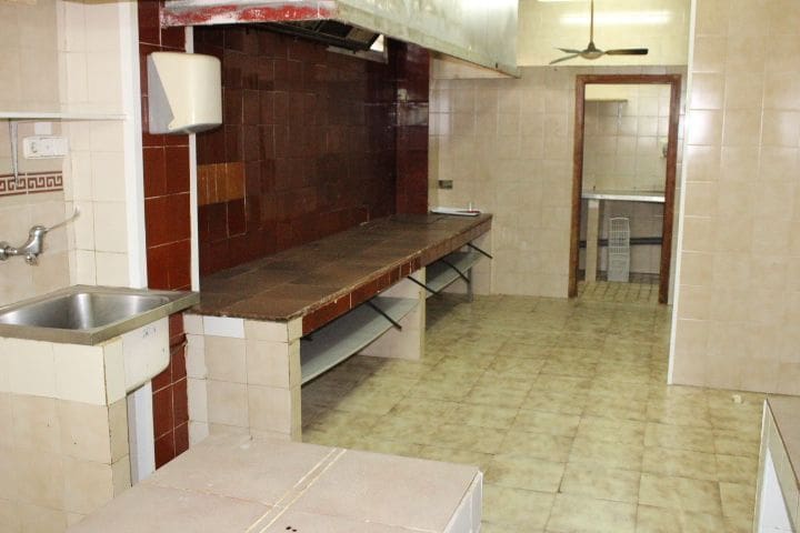 Erhverv til salg i Gandia - € 280.000 (Ref: 8040210)