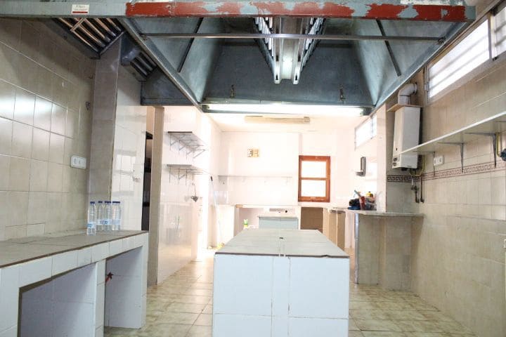 Erhverv til salg i Gandia - € 280.000 (Ref: 8040210)