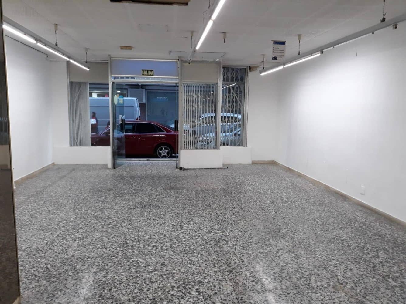 Erhverv til salg i Gandia - € 100.000 (Ref: 8040211)