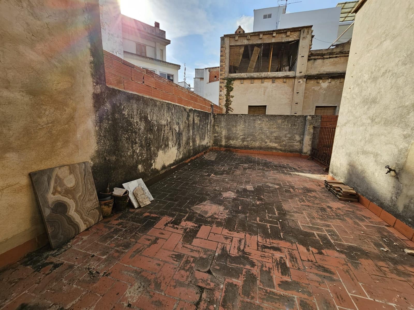 5 bedroom Townhouse for sale in Villalonga - € 149,900 (Ref: 8113052)