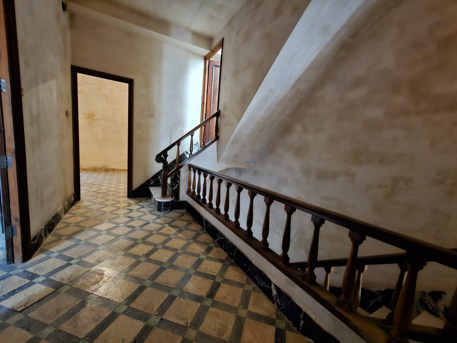 5 bedroom Townhouse for sale in Villalonga - € 149,900 (Ref: 8113052)