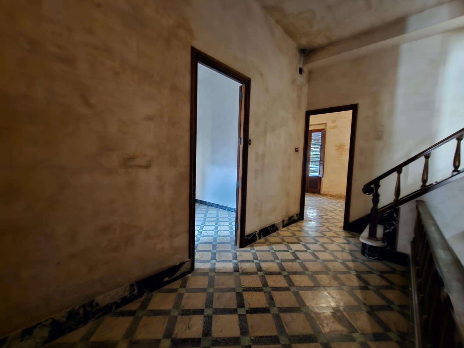 5 bedroom Townhouse for sale in Villalonga - € 149,900 (Ref: 8113052)