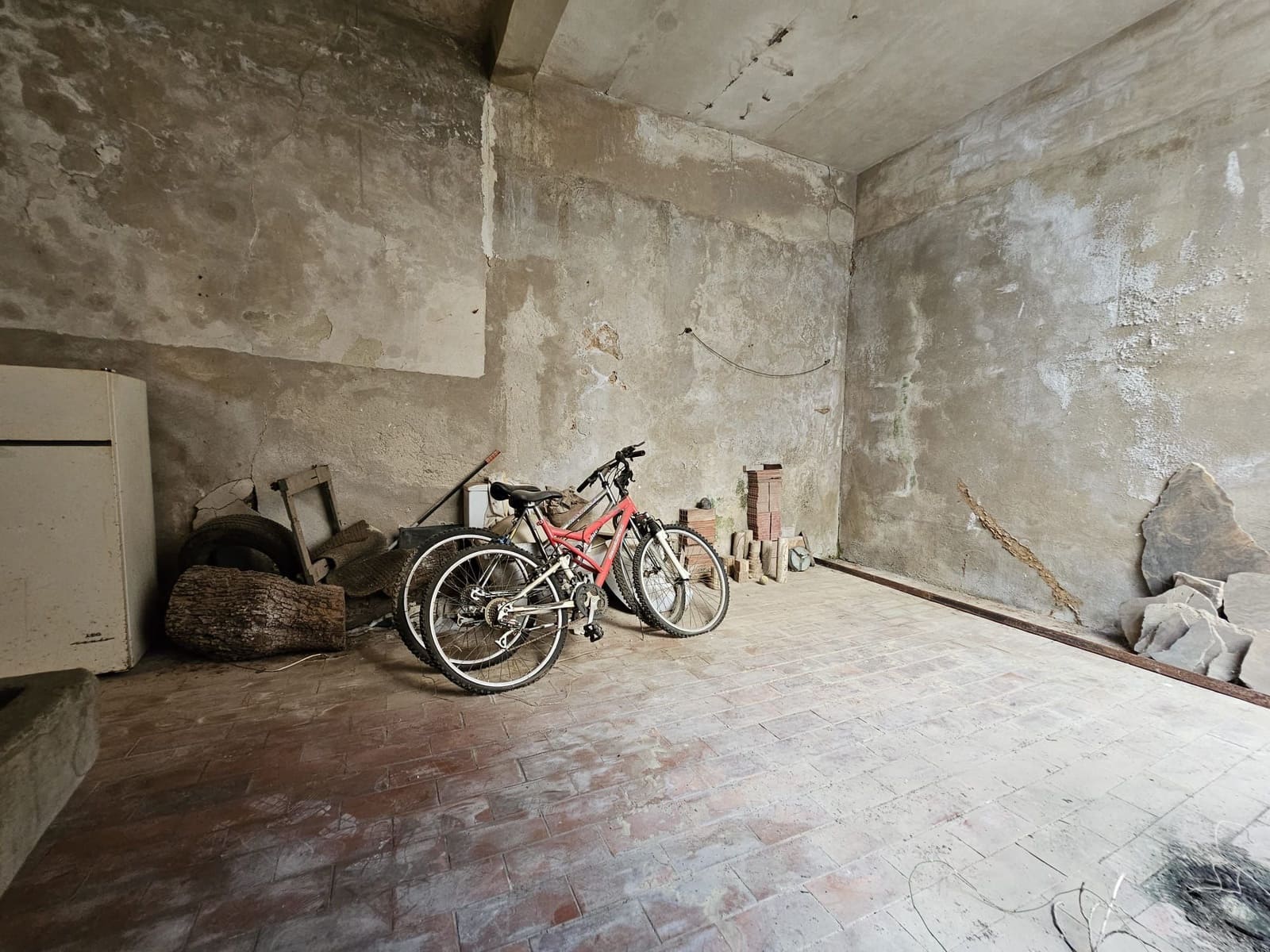 5 bedroom Townhouse for sale in Villalonga - € 149,900 (Ref: 8113052)