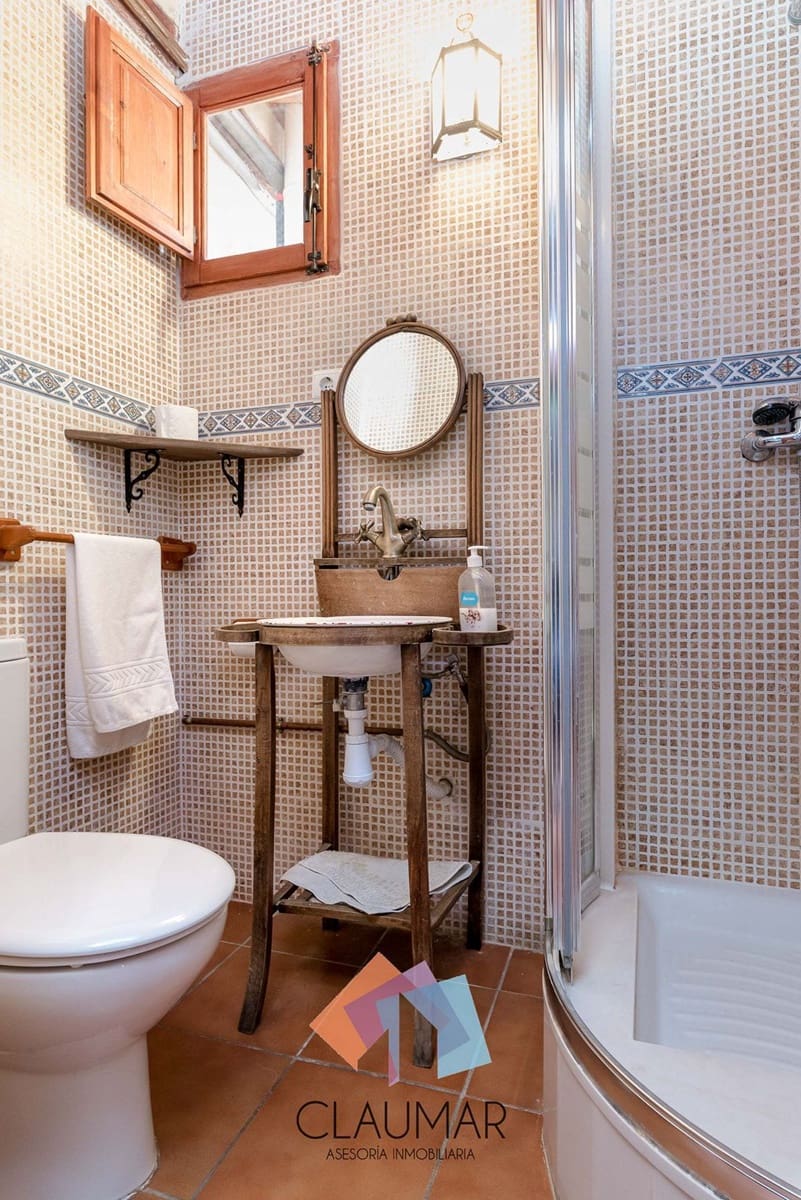 9 soveværelse Hotel til salg i Palomar med swimmingpool - € 270.000 (Ref: 8113071)