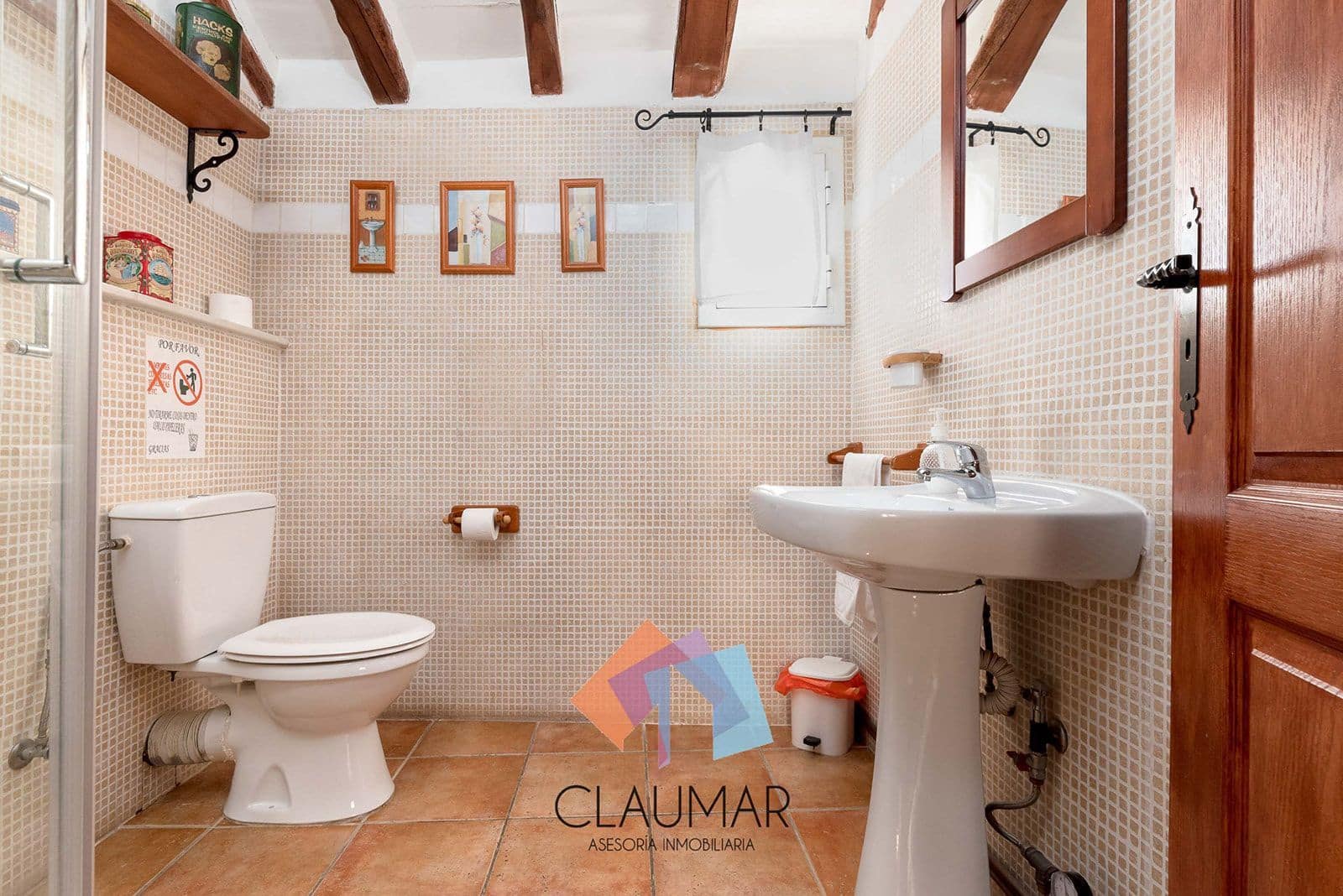 9 soveværelse Hotel til salg i Palomar med swimmingpool - € 270.000 (Ref: 8113071)