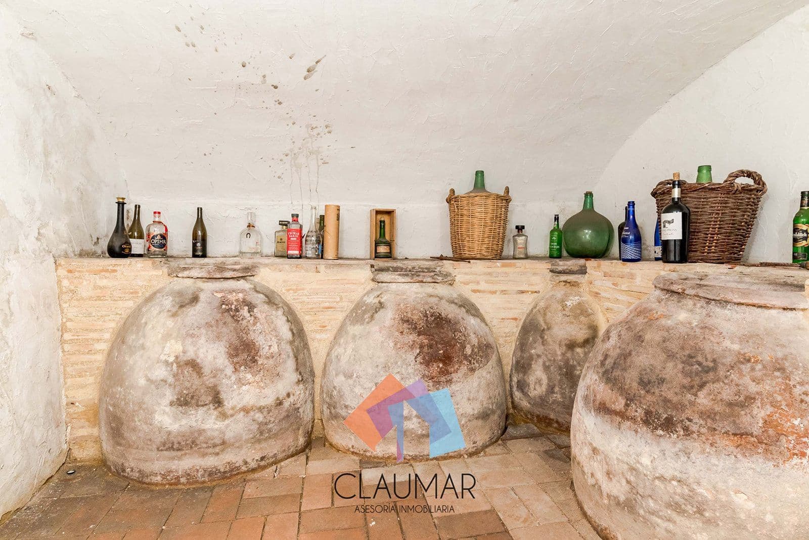 9 soveværelse Hotel til salg i Palomar med swimmingpool - € 270.000 (Ref: 8113071)