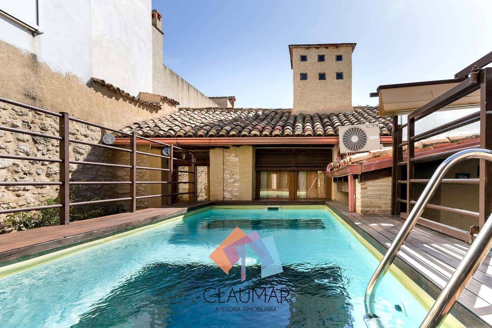 9 soveværelse Hotel til salg i Palomar med swimmingpool - € 270.000 (Ref: 8113071)