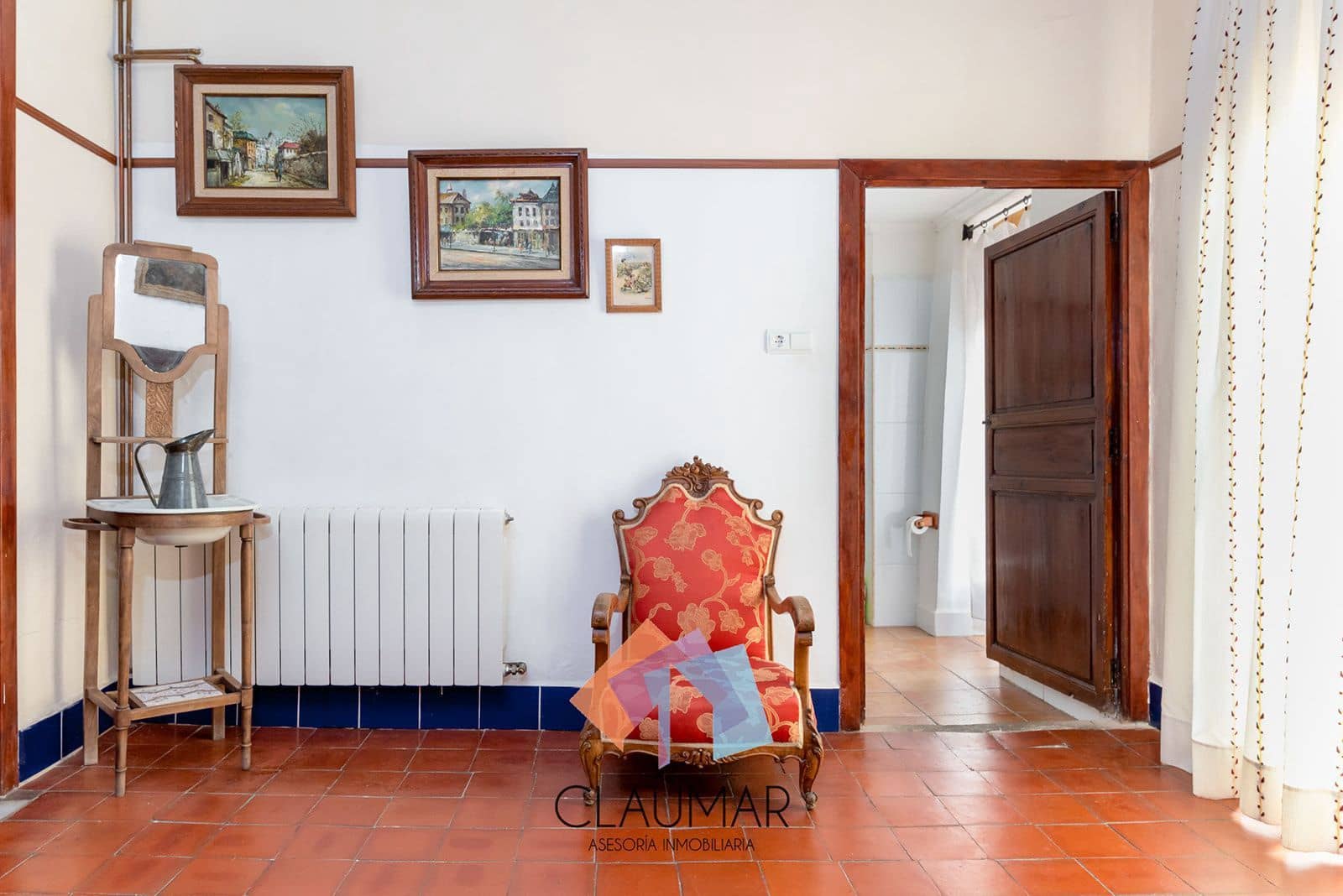 9 soveværelse Hotel til salg i Palomar med swimmingpool - € 270.000 (Ref: 8113071)