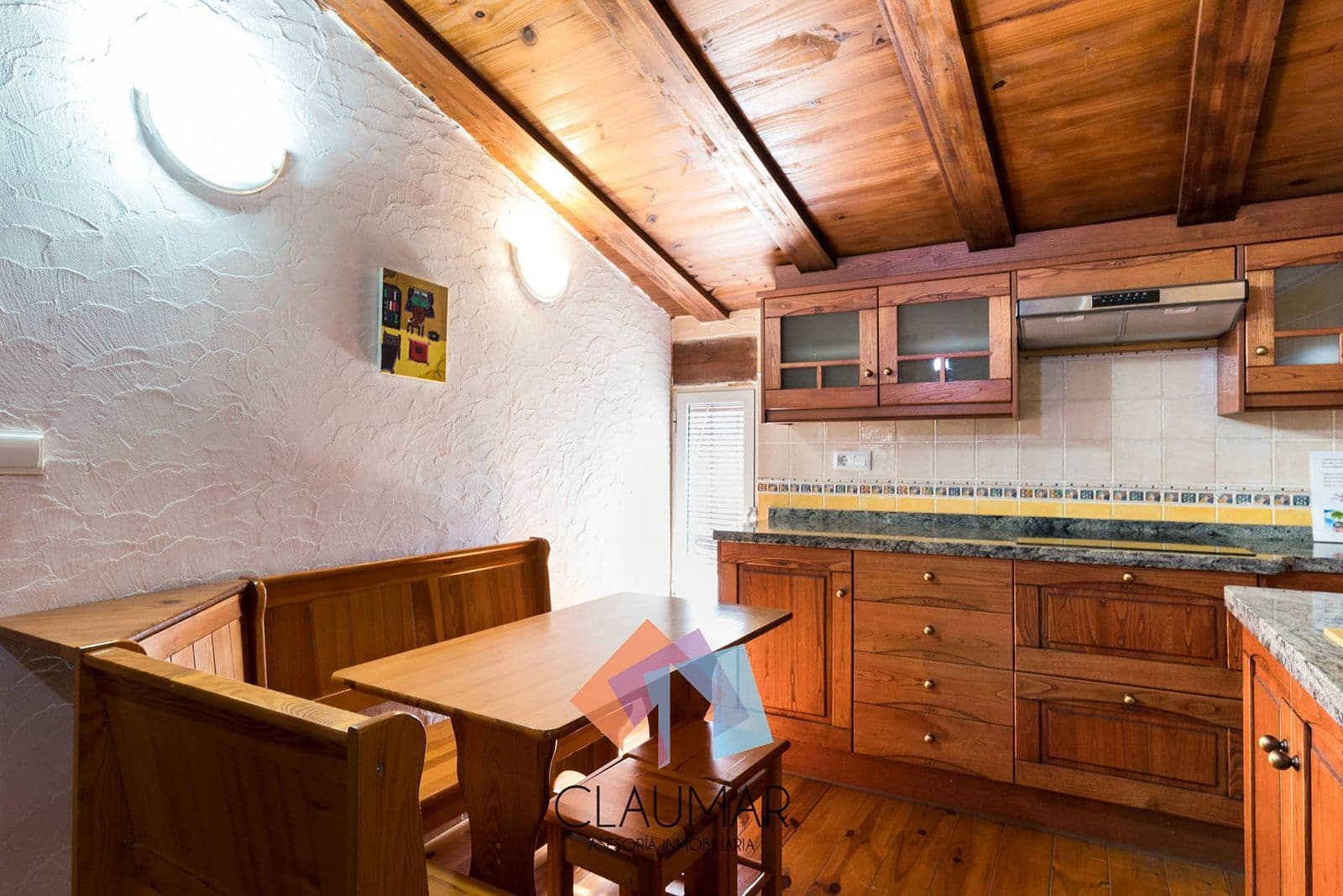 9 soveværelse Hotel til salg i Palomar med swimmingpool - € 270.000 (Ref: 8113071)