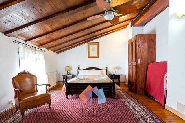 9 bedroom Hotel for sale in Palomar with pool - € 270,000 (Ref: 8113071)