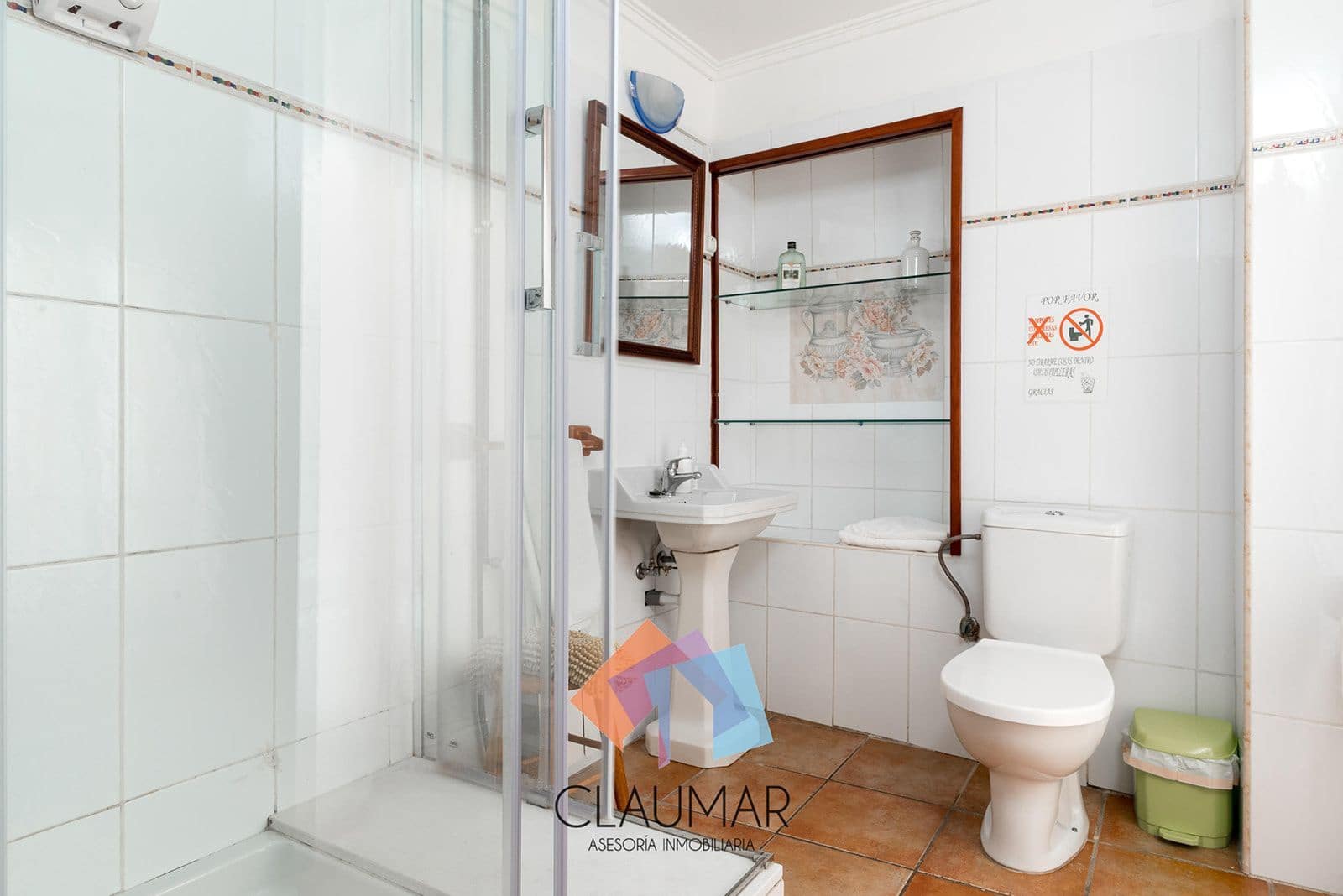 9 soveværelse Hotel til salg i Palomar med swimmingpool - € 270.000 (Ref: 8113071)