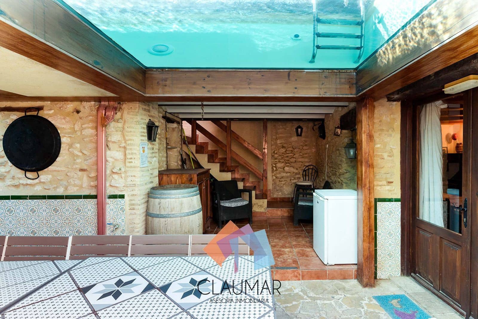 9 soveværelse Hotel til salg i Palomar med swimmingpool - € 270.000 (Ref: 8113071)