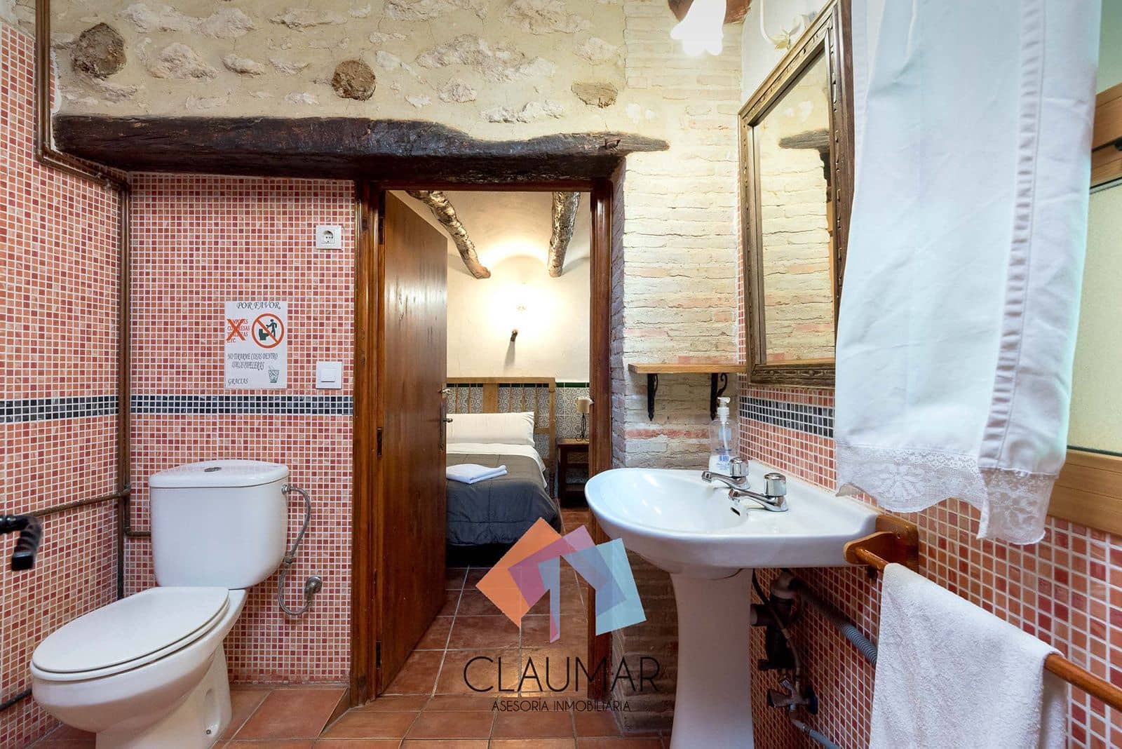 9 soveværelse Hotel til salg i Palomar med swimmingpool - € 270.000 (Ref: 8113071)