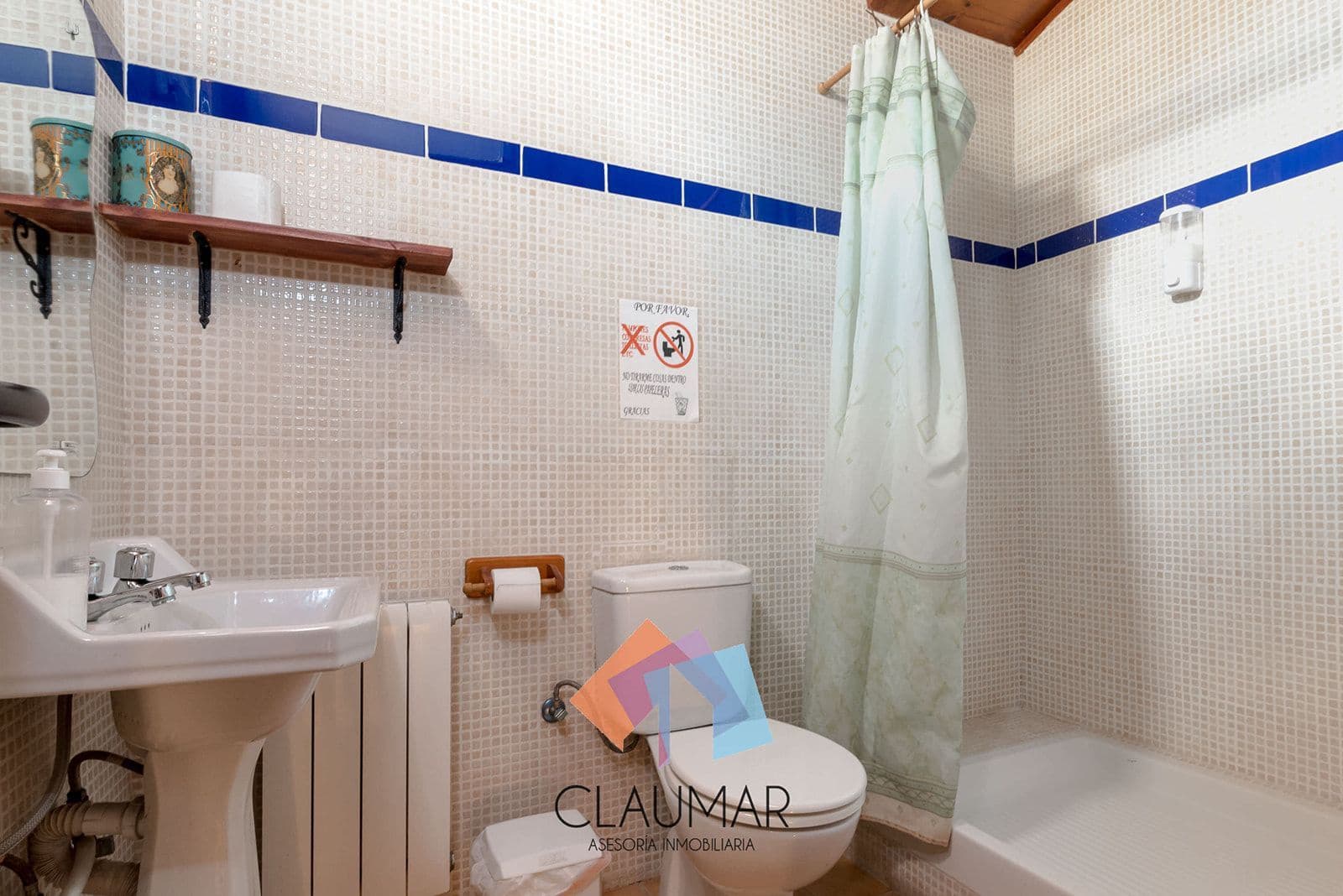 9 soveværelse Hotel til salg i Palomar med swimmingpool - € 270.000 (Ref: 8113071)