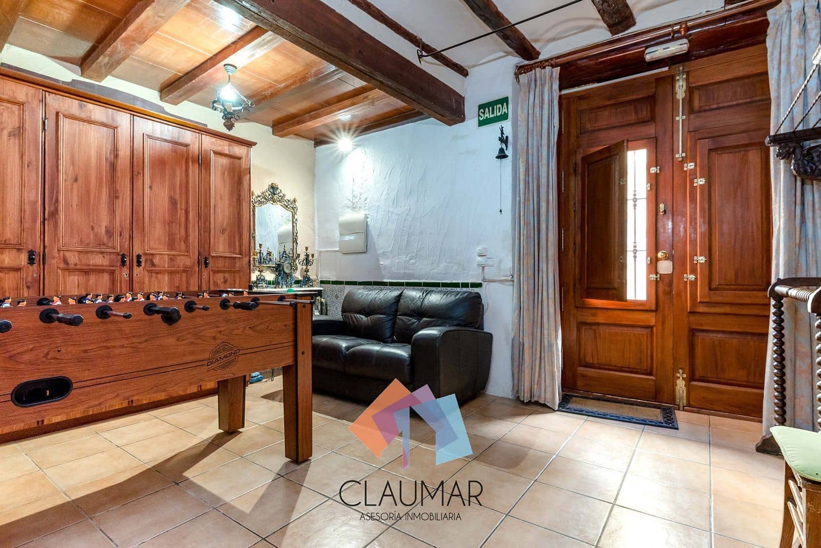 9 soveværelse Hotel til salg i Palomar med swimmingpool - € 270.000 (Ref: 8113071)