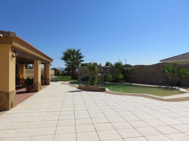 7 bedroom Villa for sale in Puerto Lumbreras with pool garage - € 899,000 (Ref: 8113074)