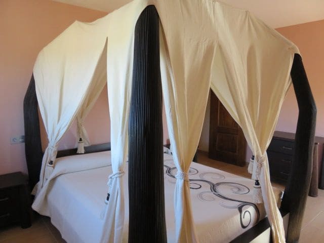 7 bedroom Villa for sale in Puerto Lumbreras with pool garage - € 899,000 (Ref: 8113074)