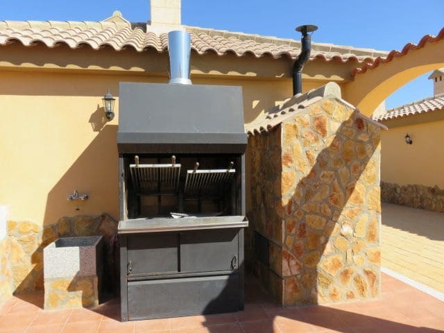 7 bedroom Villa for sale in Puerto Lumbreras with pool garage - € 899,000 (Ref: 8113074)