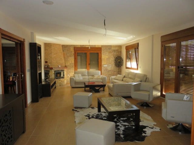 7 bedroom Villa for sale in Puerto Lumbreras with pool garage - € 899,000 (Ref: 8113074)