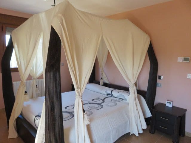 7 bedroom Villa for sale in Puerto Lumbreras with pool garage - € 899,000 (Ref: 8113074)