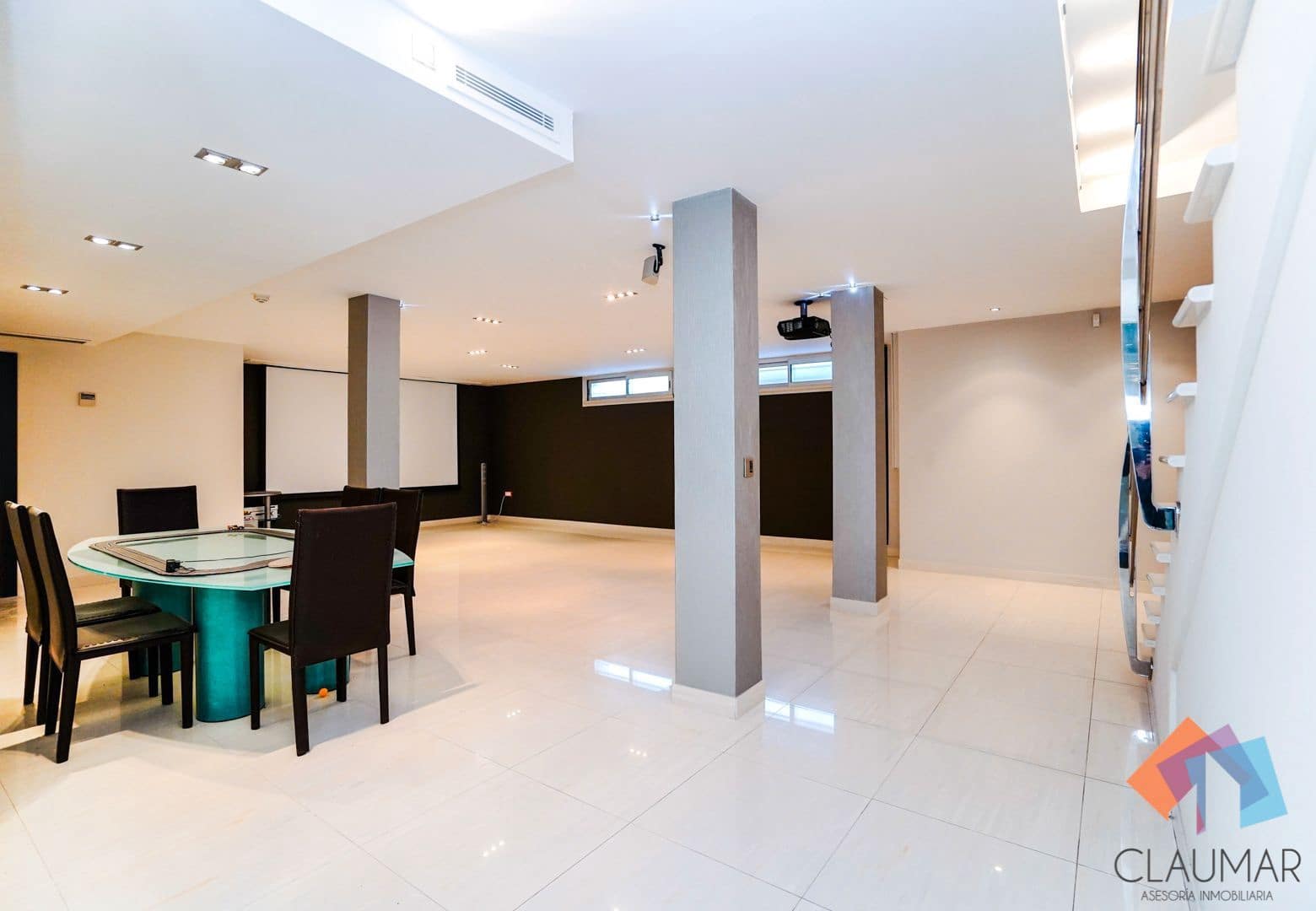 4 soveværelse Villa til salg i Gandia med swimmingpool garage - € 900.000 (Ref: 8113079)