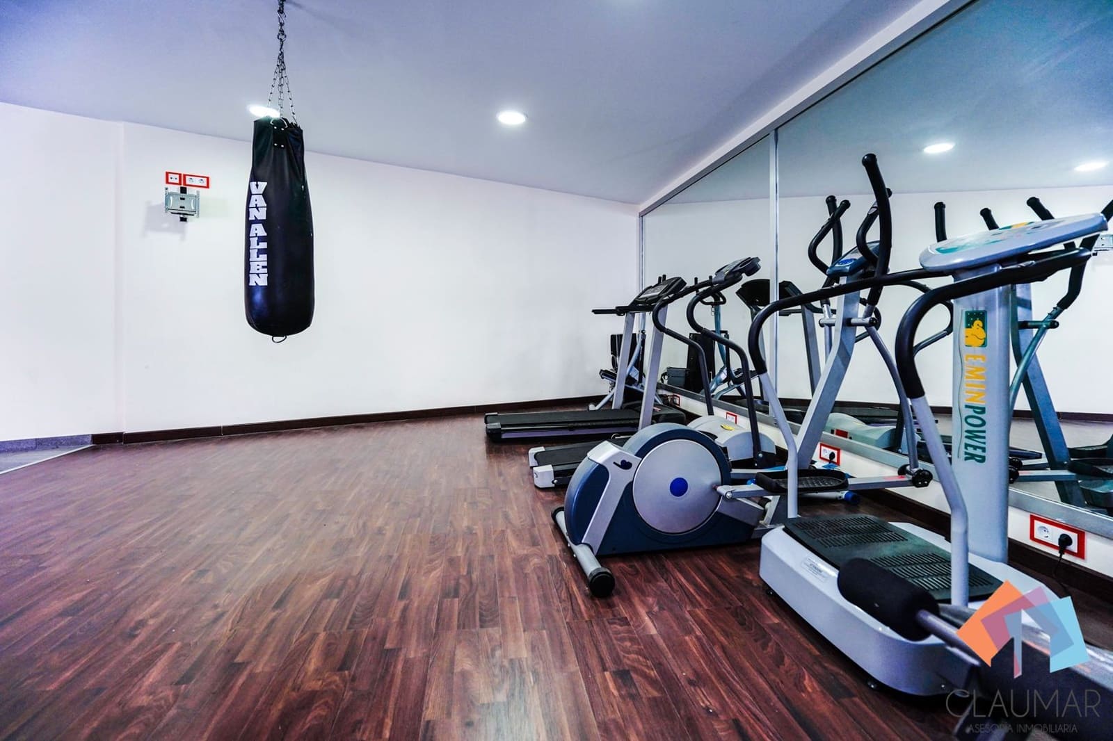 4 soveværelse Villa til salg i Gandia med swimmingpool garage - € 900.000 (Ref: 8113079)