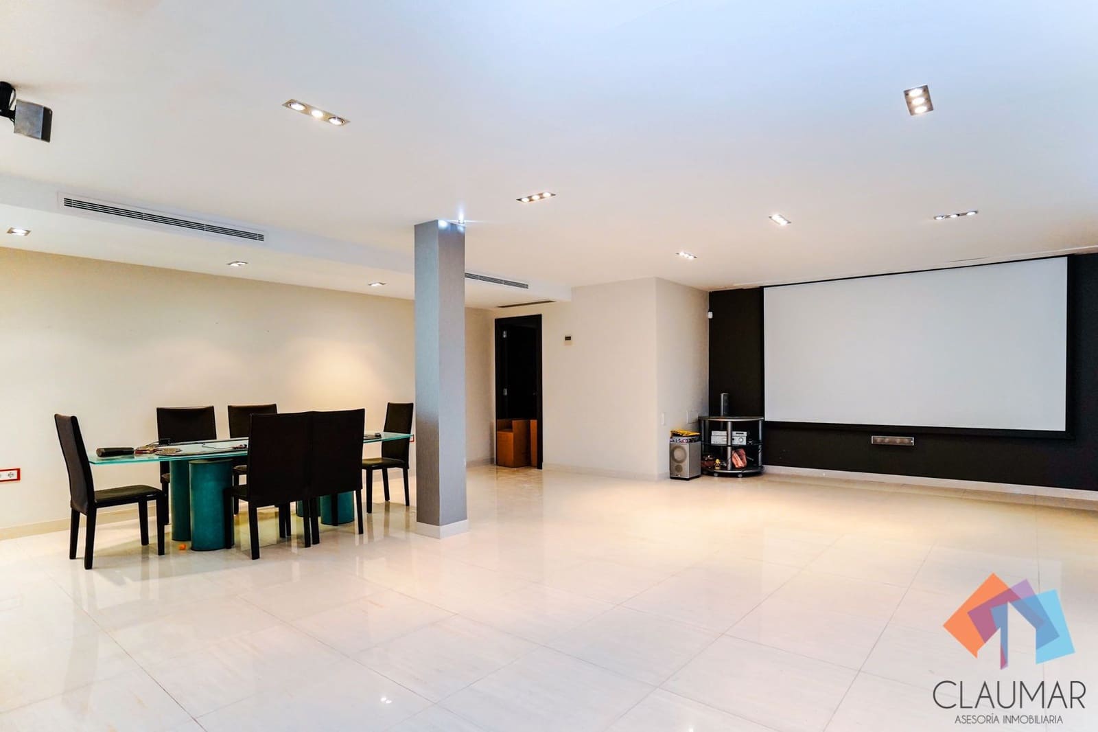 4 soveværelse Villa til salg i Gandia med swimmingpool garage - € 900.000 (Ref: 8113079)