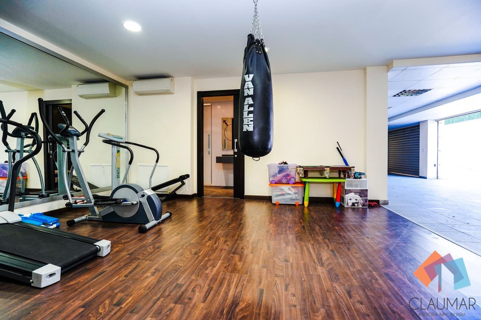 4 soveværelse Villa til salg i Gandia med swimmingpool garage - € 900.000 (Ref: 8113079)