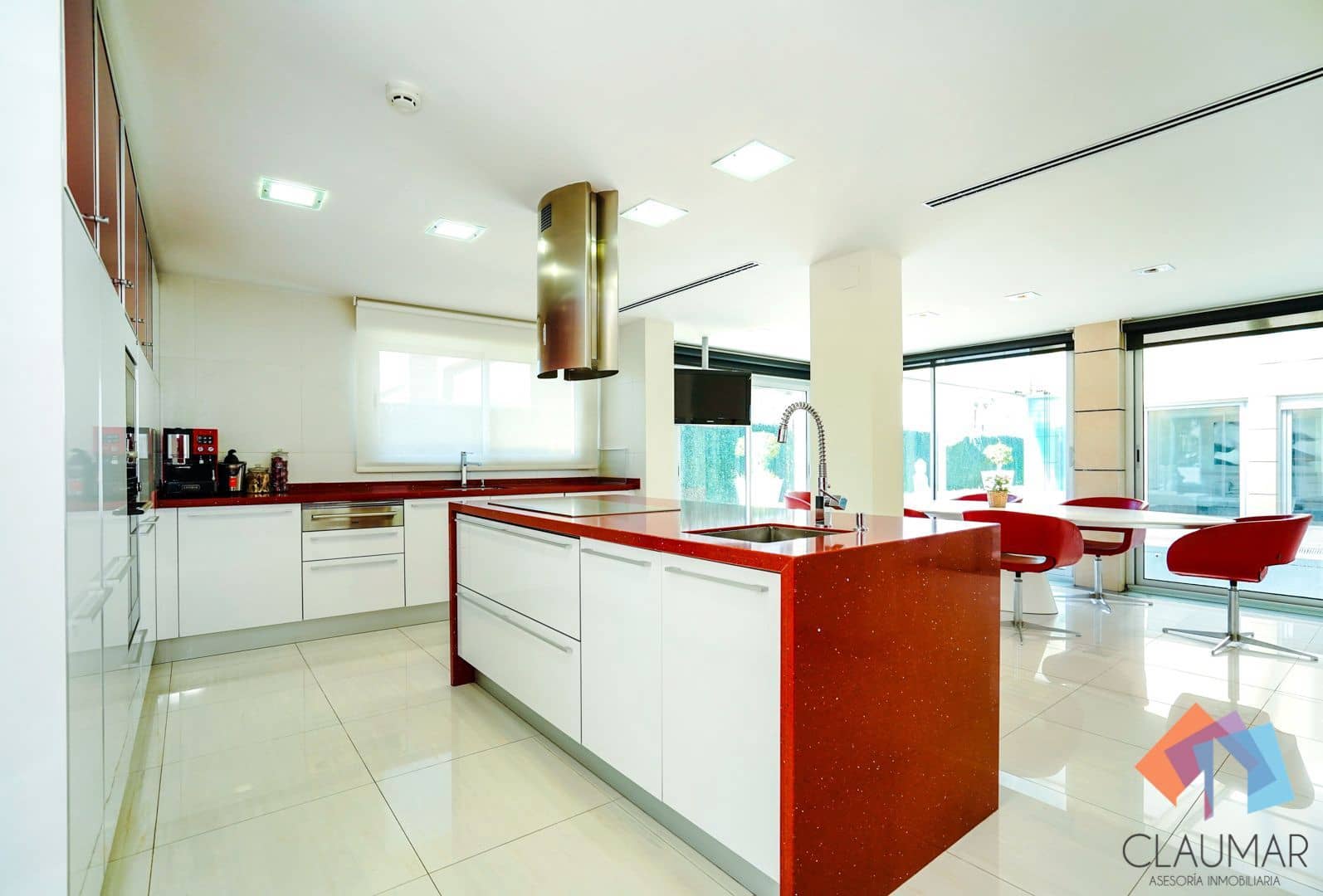 4 soveværelse Villa til salg i Gandia med swimmingpool garage - € 900.000 (Ref: 8113079)