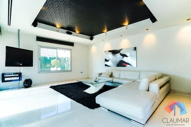 4 soverom Villa til salgs i Gandia med svømmebasseng garasje - € 900 000 (Ref: 8113079)