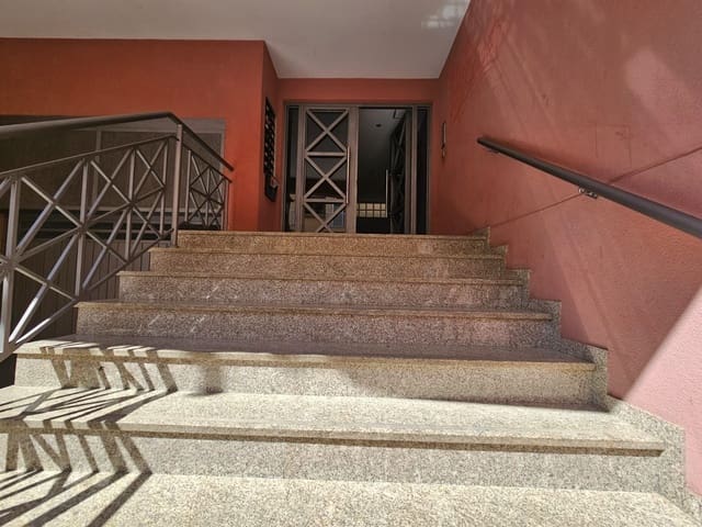 4 Zimmer Reihenhaus zu verkaufen in Gandia mit Garage - 279.900 € (Ref: 8255916)