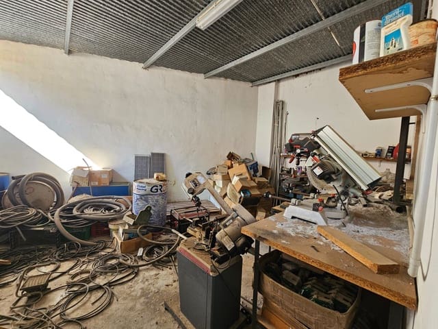 Commercieel te koop in Gandia - € 156.000 (Ref: 8343596)