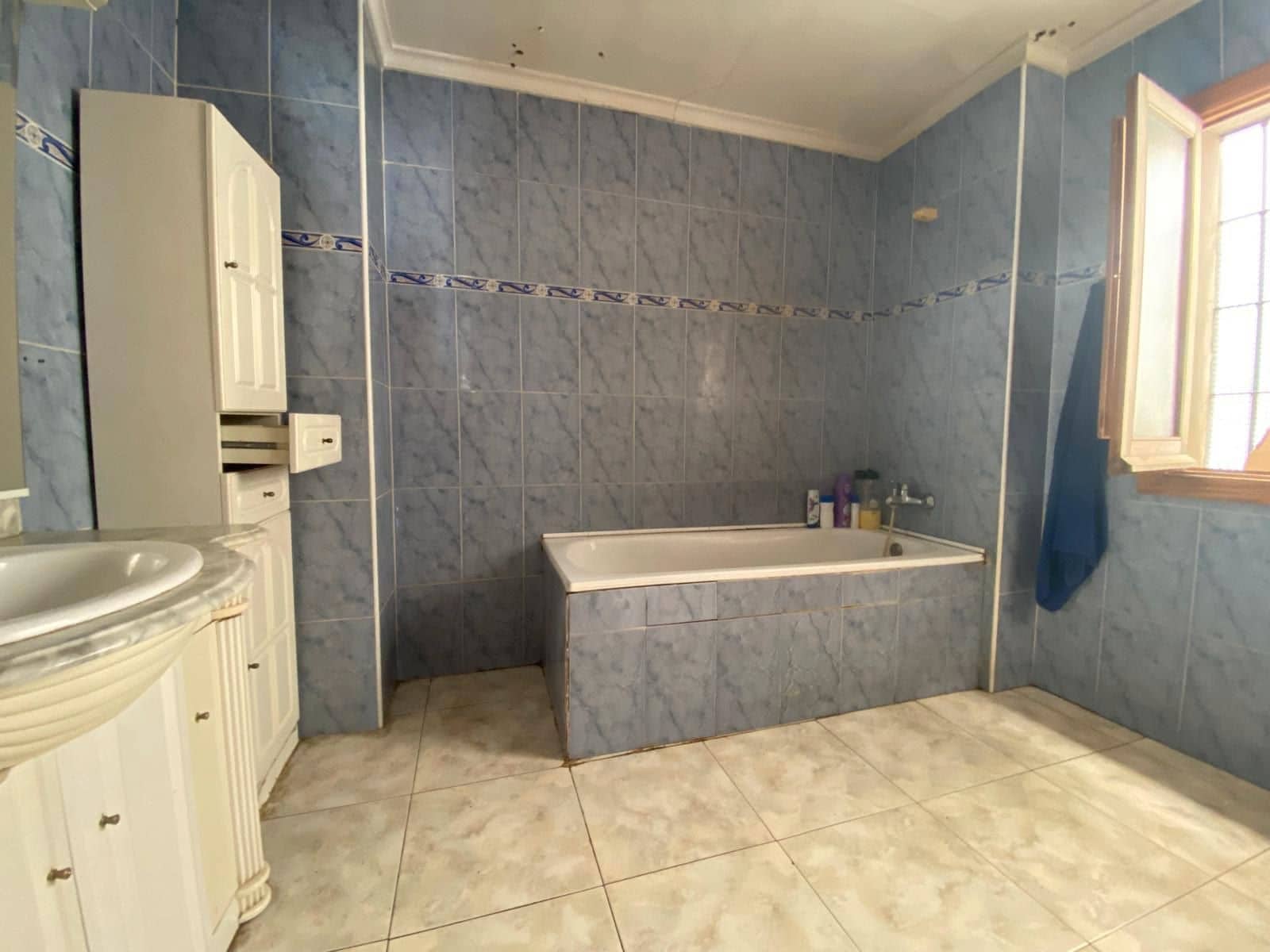 4 soveværelse Byhus til salg i Oliva - € 210.000 (Ref: 9035880)