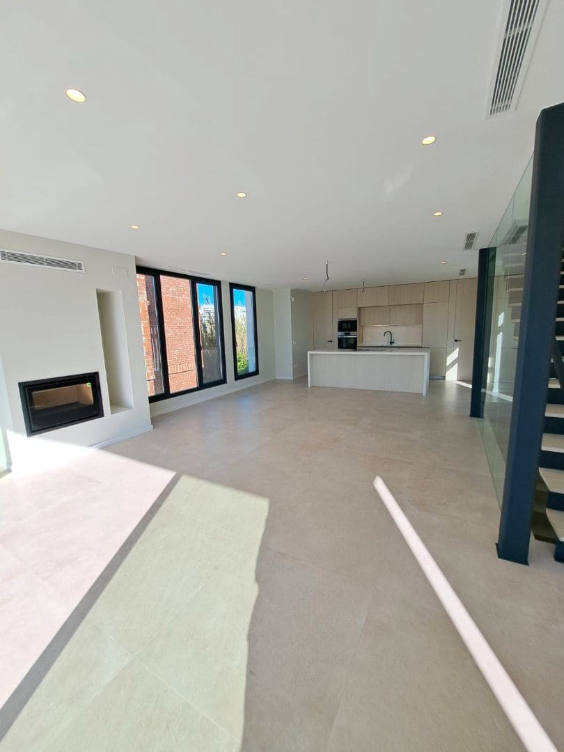 5 soveværelse Villa til salg i Oliva med swimmingpool garage - € 950.000 (Ref: 9094568)