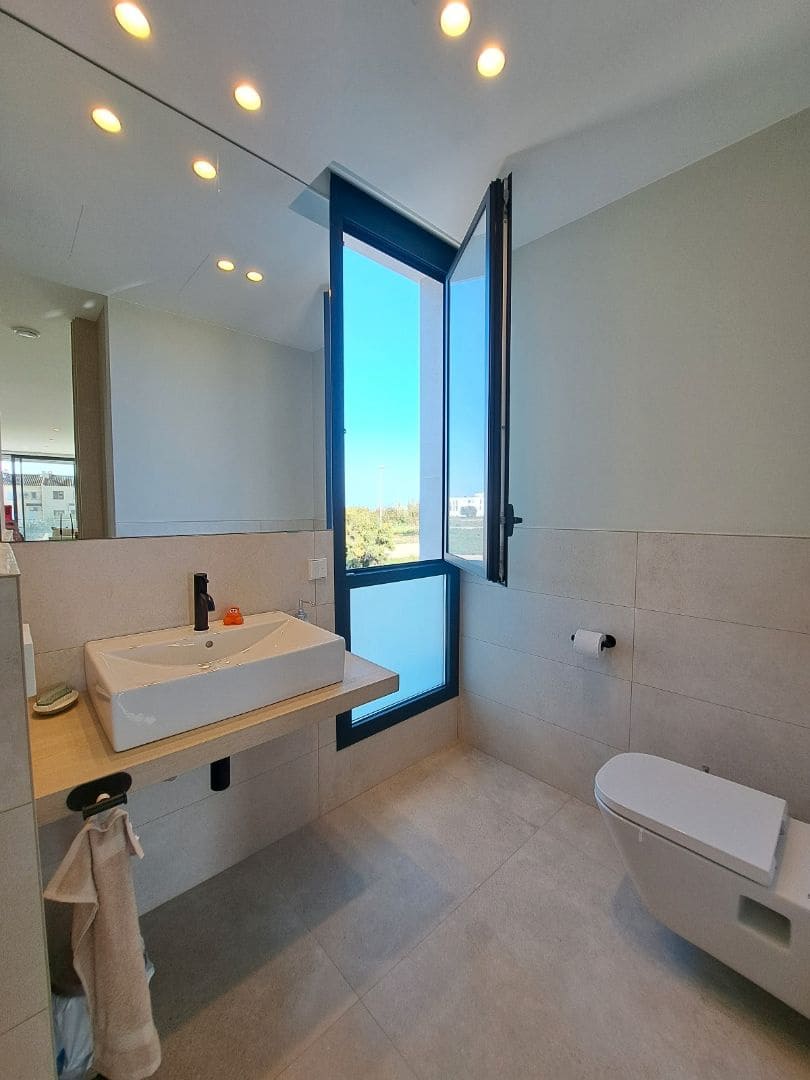 5 soveværelse Villa til salg i Oliva med swimmingpool garage - € 950.000 (Ref: 9094568)